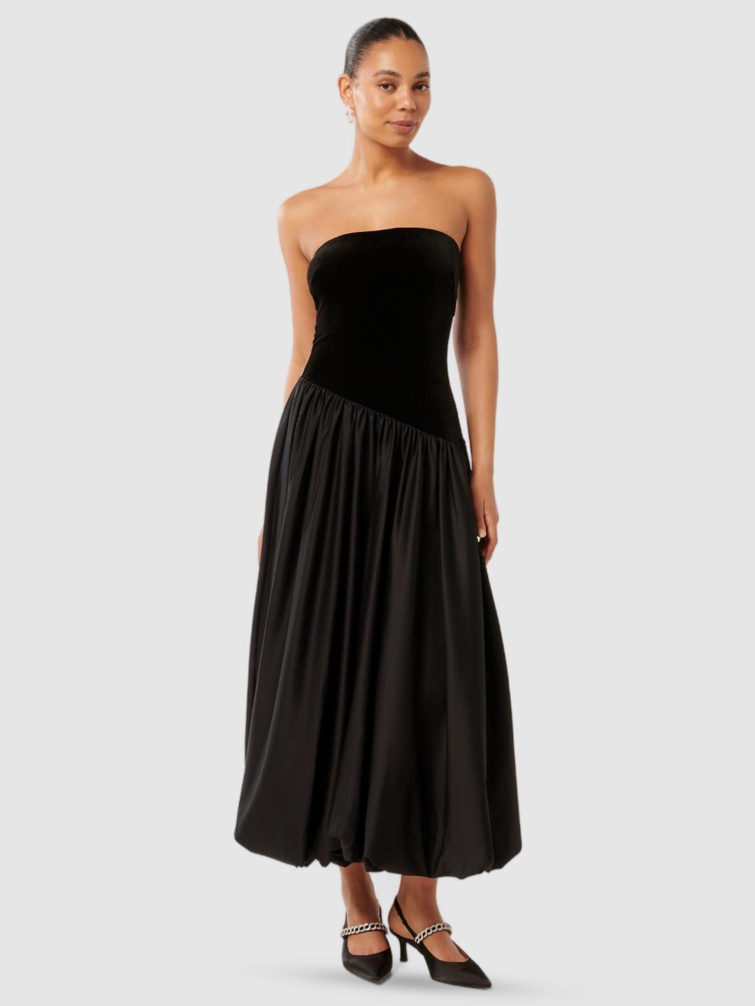 6hhgp6T8_e6379f0fe9804fc093bd2381728a00e7.jpg Velvet Fit & Flare Midi Dress - Image 1